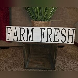 White & Black Distressed FARM FRESH Farmhouse Rustic Primitive Wooden Sign